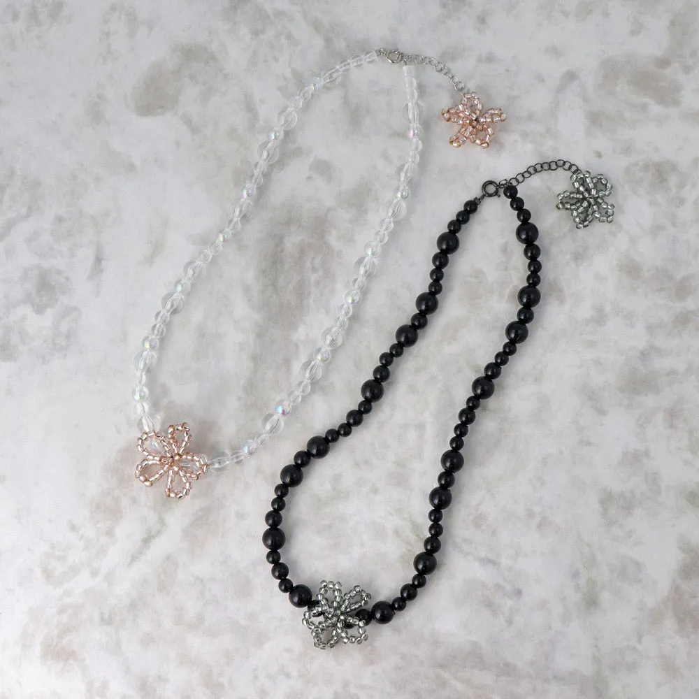 Beaded Flower Short Necklace