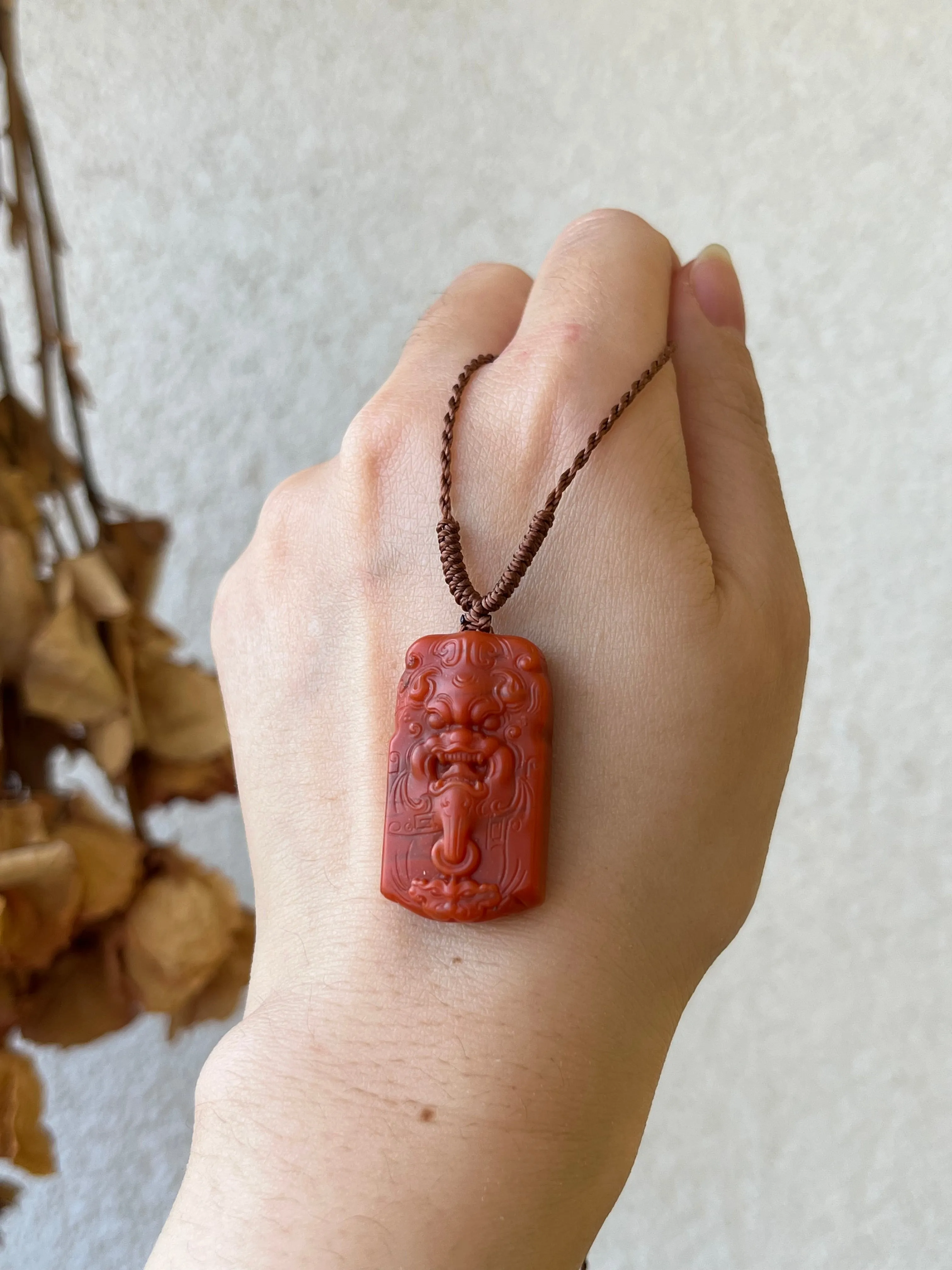 Handmade Necklace with a Hand Carved Nanhong Agate Beast Face Pendant, 手工精雕南红兽面