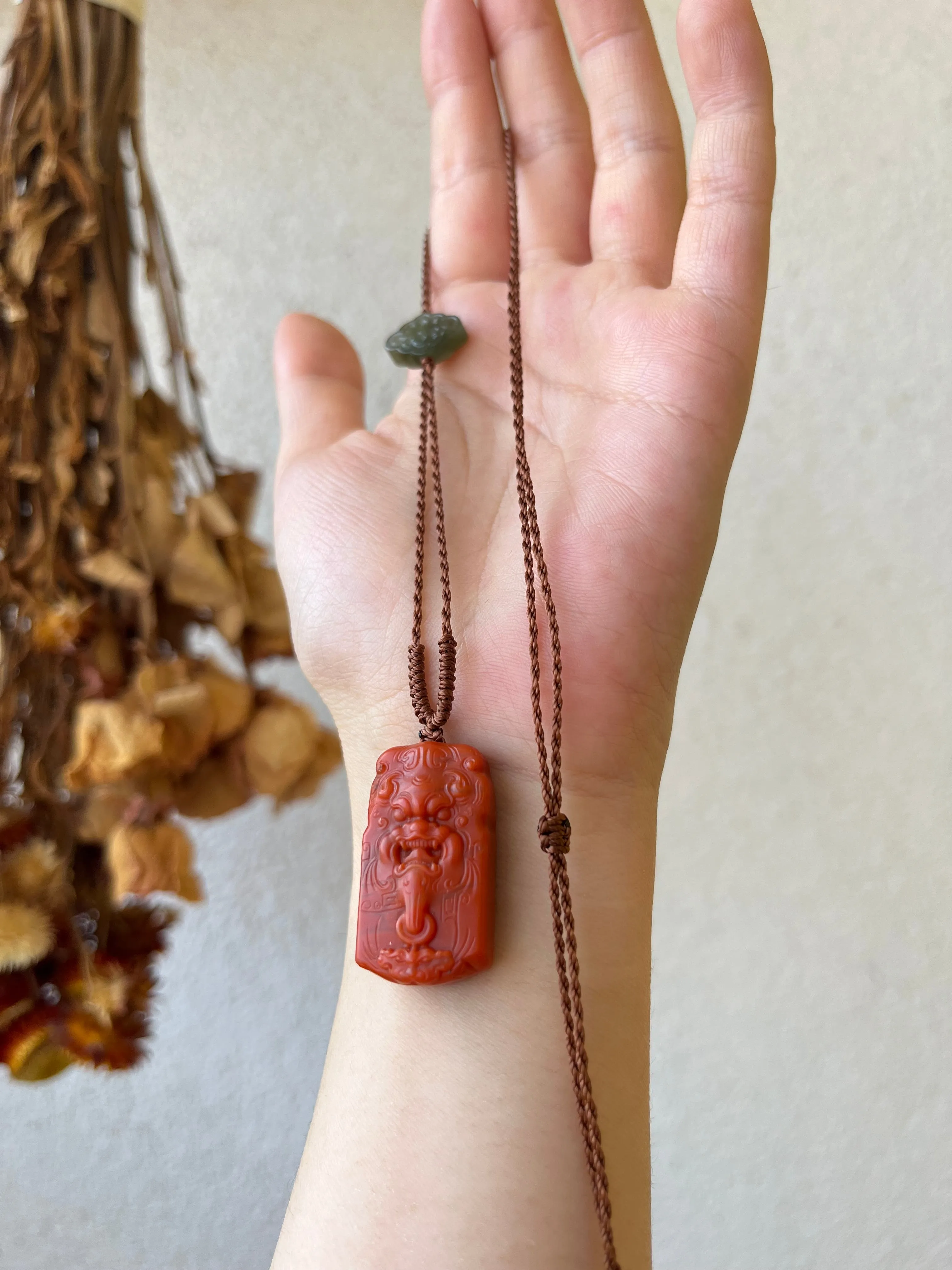 Handmade Necklace with a Hand Carved Nanhong Agate Beast Face Pendant, 手工精雕南红兽面