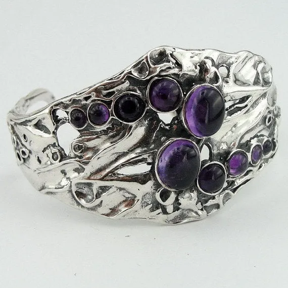 Silver bracelet with Amethyst